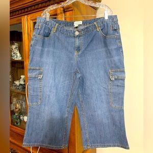 Plus Size 20 Venezia Cropped Jeans.